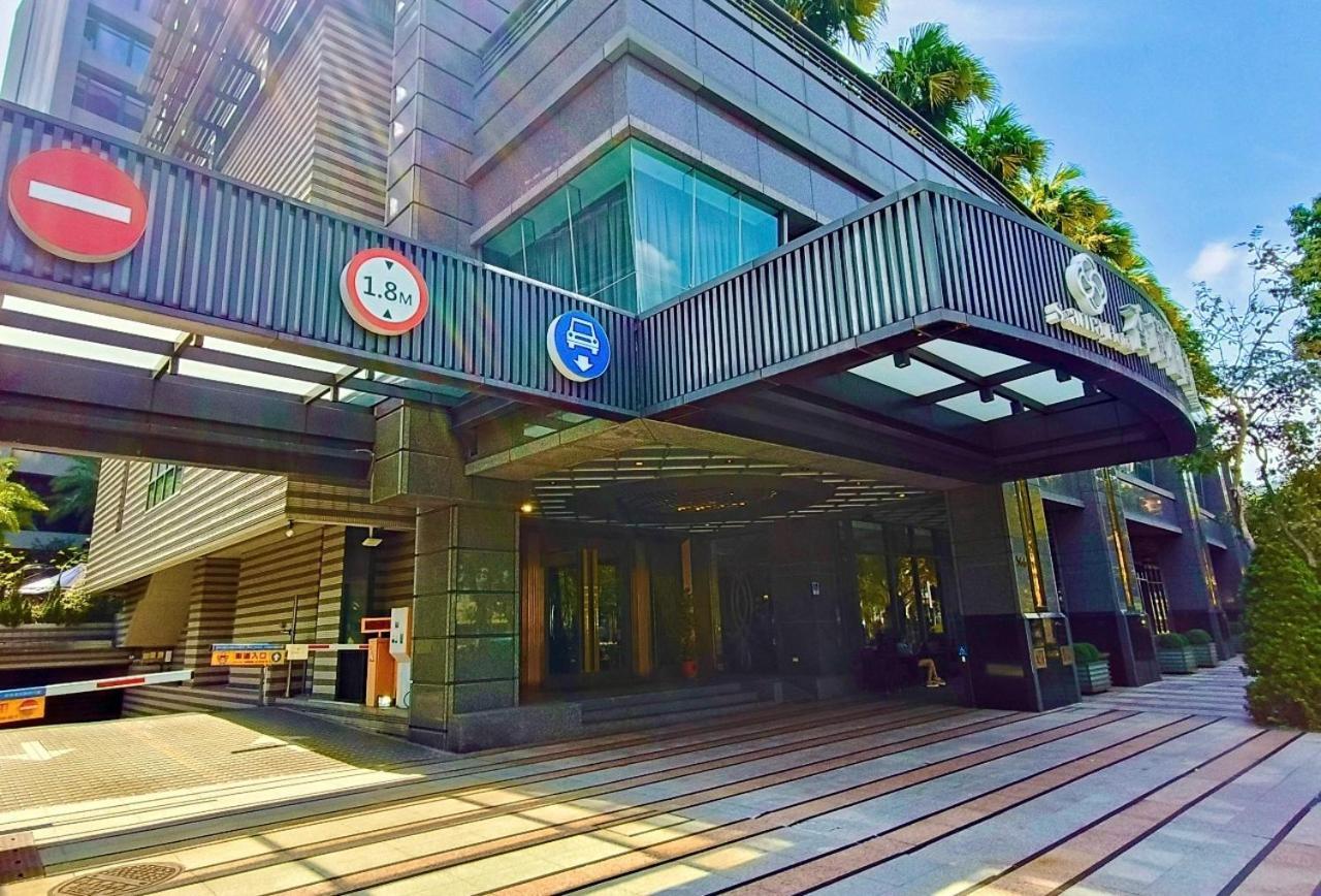 S Aura Hotel Тайпей Екстериор снимка