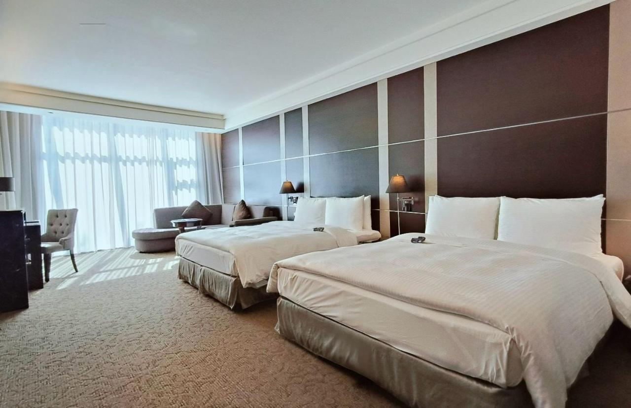 S Aura Hotel Тайпей Екстериор снимка