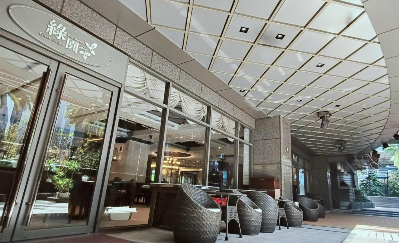 S Aura Hotel Тайпей Екстериор снимка
